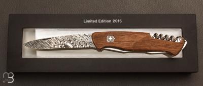 Couteau Victorinox RangerWood Edition Limitée 2015 - Noyer et damas - 0.9551.J15