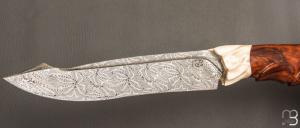    Couteau droit par Nicolas Mestrallet - Atelier du couteau de Vaunaveys - Lame forgée acier damas mosaïque et loupe de bois de fer