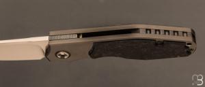 Couteau " Creed " custom framelock par Thierry Savidan - Titane et Fat carbon
