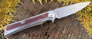  Couteau " Frame-lock  " custom de Lionel Lalague - Bois de fer et lame Damasteel®