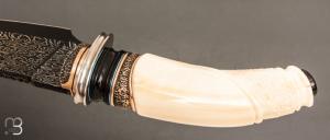    Couteau " droit custom " de Benoit Maguin - Damas de J.P Sire et Ivoire de phacochère