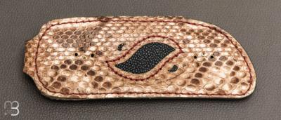 Etui L Traditionnel fait main en cuir de python pour couteau pliant