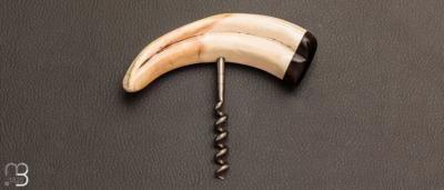 Tire-bouchon de Richard Ciachera en ivoire de phacochère et morta