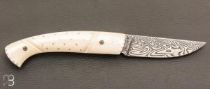   Couteau  " 1515 Inuit clouté " os de renne et Damasteel par Manu Laplace - Atelier 1515