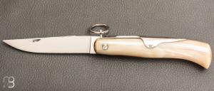 Couteau " Chasseur " avec anneau 12 cm Corne blonde par J. Mongin