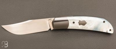 Couteau " Foxy " custom par Maxime Belzunce - Nacre blanche et RWL34