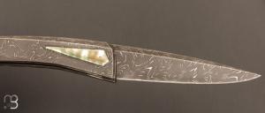    Couteau "  Liner-Lock " par Alain & Joris Chomilier - Damas inoxydable Chad Nichols