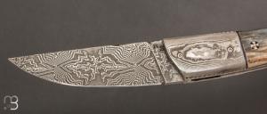    Couteau "Titan" de Stéphane Robin - Le Cellois - Os de Mégalocéros et lame damas mosaïque
