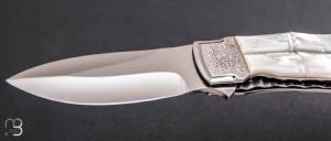      Couteau " Tou " liner-lock custom par Koji Hara - Nacre blanche