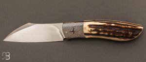 Couteau " Wharncliffe " custom pliant par Milan Mozolic - Cerf sambar / damas et W2