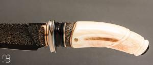    Couteau " droit custom " de Benoit Maguin - Damas de J.P Sire et Ivoire de phacochère