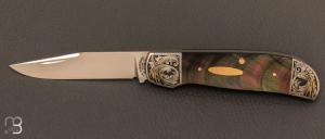  Couteau " slipjoint " custom par Tommy Overeynder - gravure de Tim Herman