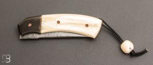   Couteau " 1310 " liner lock de SMZ Flammes de forge - Ivoire de morse et lame damas