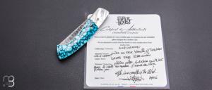    Couteau " 1515 collection Amérindienne  " par Manu Laplace - Nacre blanche et turquoise - Lame Damasteel