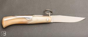 Couteau " Chasseur " avec anneau 12 cm Corne blonde par J. Mongin