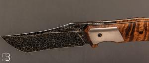    Couteau " Fallout " de collection par Olivier Ouertal - Tamarin ondé et lame en damas "Dragon skin"