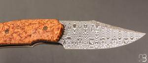   Couteau " Front flipper " par Fabrice Delbart - Forge Celtique - Bouleau de carélie et Damas W