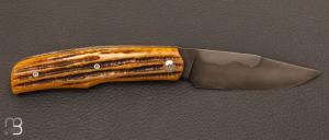 Couteau " Khaos " custom pliant de Michel Grini - Os cerfé et lame en XC100