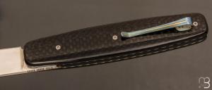    Couteau " Oval " custom par Des Horn - Fibre de carbone et lame en Nitrobe77