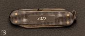 Couteau suisse Victorinox Classic Alox Édition Limitée 2022 - Gris Tonnerre - 0.6221.L22