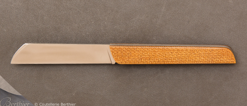 Jute canvas micarta Ino folding knife designed by Samuel Guichard