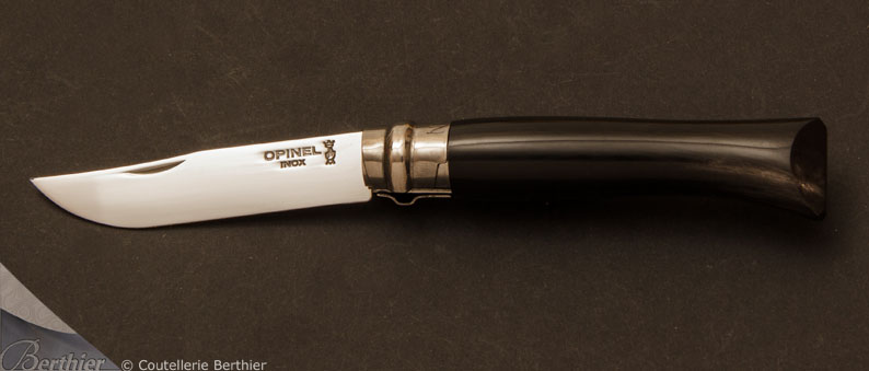 Couteau Opinel n°8 inox corne noire avec coffret