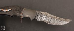 Couteau " Crom Automatique " de Javier VOGT - Damas et fibre de carbone - Sam Lurquin Design