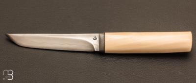 Couteau Droit ivoire de mammouth et lame forme tanto forgée acier C130 de Jean Paul Sire