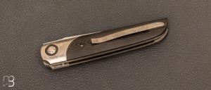 Couteau  "  Light " pliant liner-lock par Thierry Chevron - Crystal-Ti Fatcarbon et lame en RWL34