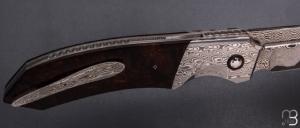    Couteau " Razorback XL " custom de Stéphane Sagric - Bois de fer et lame damas de Camille Sennegon