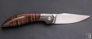  Couteau " Sweetbeat " custom par Thierry Savidan - Koa et lame en CPM154