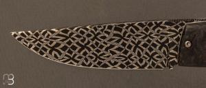 Couteau  "  custom " liner-lock par Diogo Wojakevicz - Bois de cerf et lame damas mosaïque