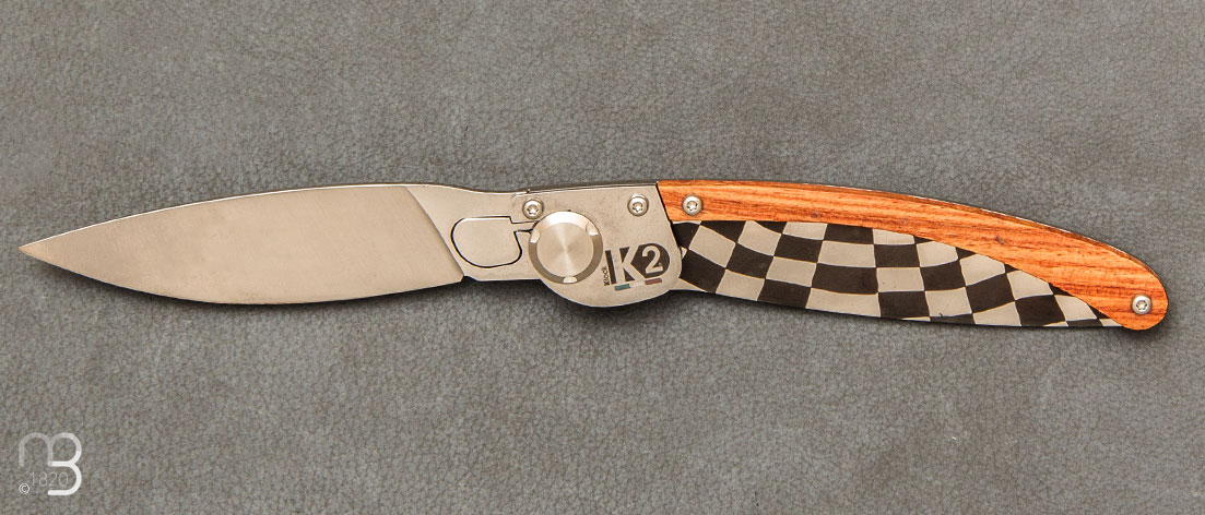 Couteau K2 système K-LOCK - Décor racing par Roger Orfèvre - Bois de rose