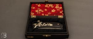    Couteau "1310 Sakura" liner lock de SMZ Flammes de forge - Corne de buffle et lame sandinox