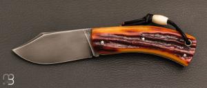    Couteau " Bull " custom 90McV8 et os amber stag par David Breniere