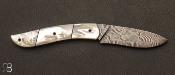 Couteau " Gyr " front flipper custom - Nacre et damas mosaïque par Tim Bernard