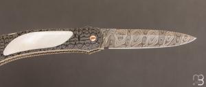 Couteau  "  Lock Back  " custom par Warren OSBORNE - Full damas et nacre blanche