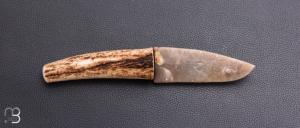 Couteau " Silex de Bourgogne et bois de cerf " par Kévin Chartier