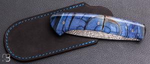 Couteau " custom " par Joël Grandjean - Ivoire de mammouth bleu et lame en damas plume Zladinox