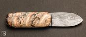 Couteau pliant "Bouledogue" à pompe arrière molaire de mammouth et damas par Eric Depeyre