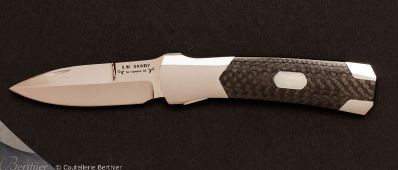 Couteau pliant interframe Kingfisher avec inserts en fibre de carbone par Scott Sawby