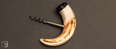Tire-bouchon de Richard Ciachera en ivoire de phacochère