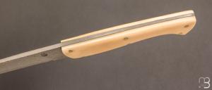 Couteau " Droit plate semelle " Ivoire de mammouth et lame damas par Jean Paul SIRE