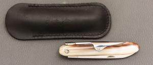   Couteau  " Navette 10 cm "  par J. Mongin - Corne blonde
