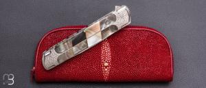    Couteau " Toni " liner-lock custom par Koji Hara - Nacre noire