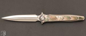   Dague pliante " Exocet " custom de Lionel Lalague - Nacre noire et lame en RWL34