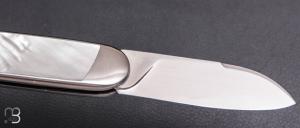    Couteau "Bull'ix" custom de Florent Dall'ava - L'atelier Dall'ava - Nacre blanche et lame en RWL34