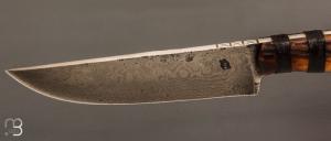    Couteau " Primitif " droit forgé par Pierre Henri Monnet - Bois de cerf et damas carbone