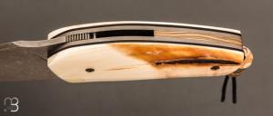    Couteau " Prototype " custom par Christophe Arbogast - Ivoire de phacochère et lame en 80CrV2