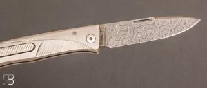 Couteau  "  THRILL Titane gris Damas " par Lionsteel